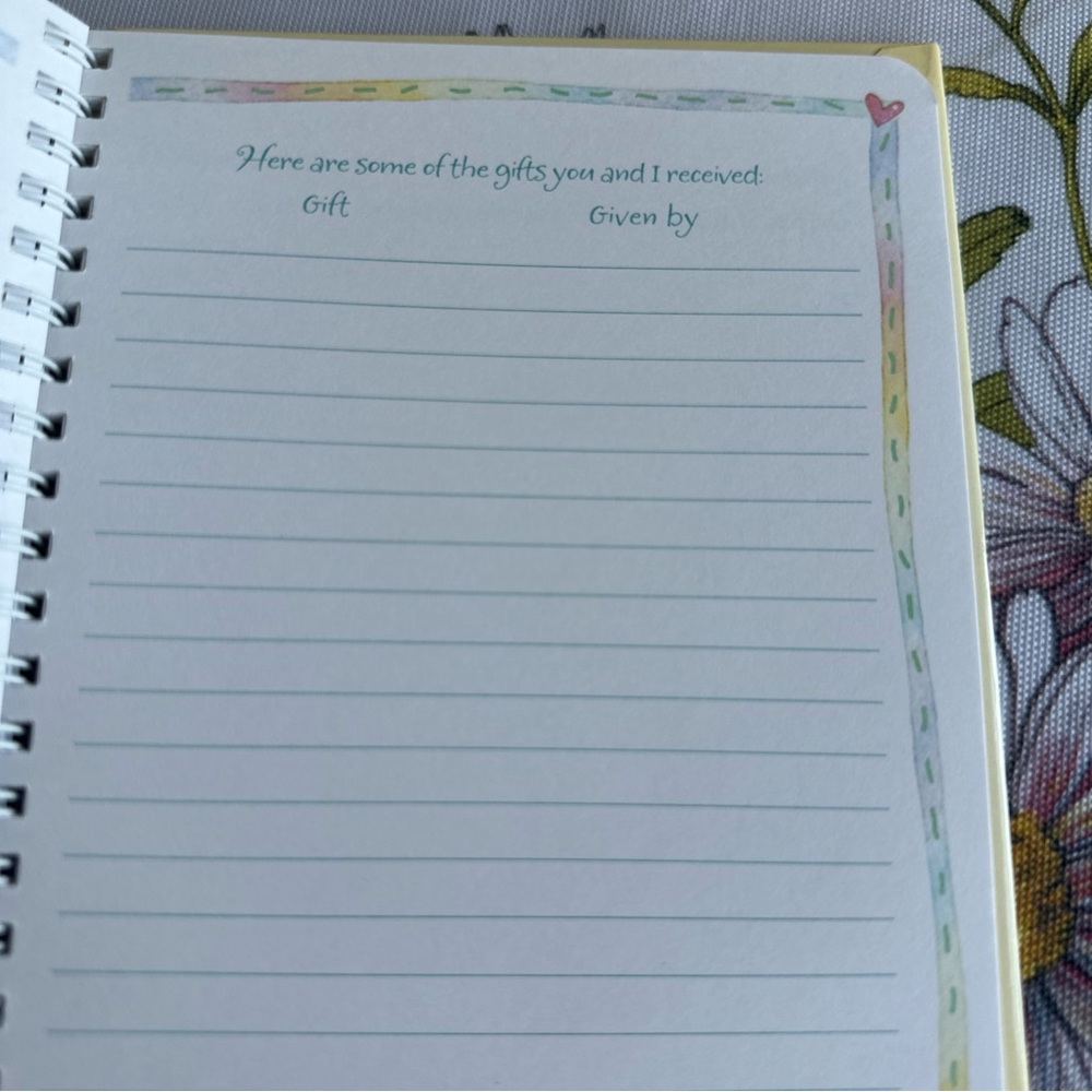 Hallmark Before baby arrives a mother‘s pregnancy journal book. A memory book - Picture 9 of 15